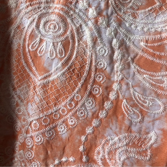 ❤️NWT Solitaire Orange Acid Wash Embroidered Short Sleeve Top Size S - Picture 3 of 6